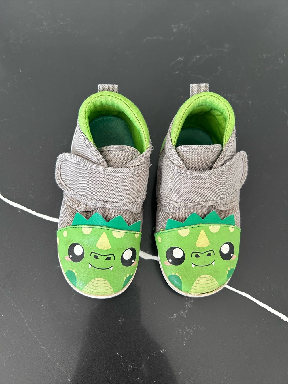 ikiki Fierce Dragon Squeaky Toddler Shoes Green Dragon Slip-On On/Off Switch